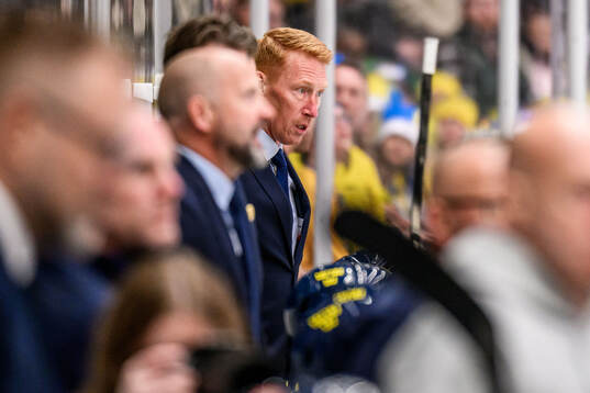 Assistant coach Jörgen Jönsson of Sweden