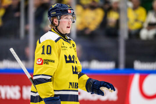 Simon Holmström of Sweden