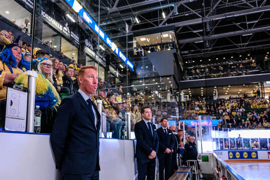Assistant coach Jörgen Jönsson and Head coach Sam Hallam