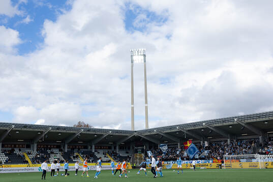 Malmö FFs spelare värmer upp