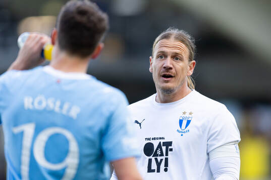 Malmö FFs Colin Rösler och målvakt Johan Dahlin