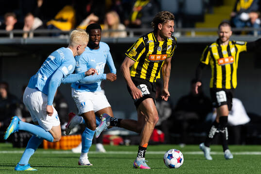 Malmö FFs Otto Rosengren och Häckens Silas Andersen