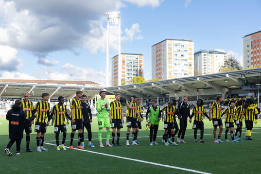 Häckens spelare tackar publiken