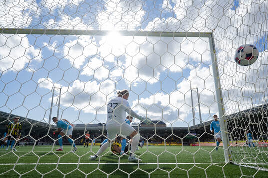 Malmö FFs målvakt Johan Dahlin släpper in 2-0
