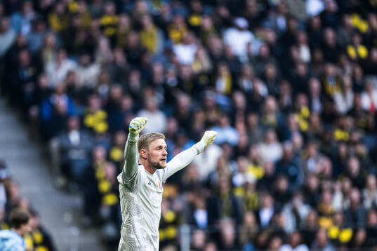 Djurgårdens målvakt Jacob Rinne jublar