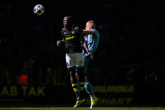 AIKs Stanley Wilson Omondi och Djurgårdens Kristian Lien