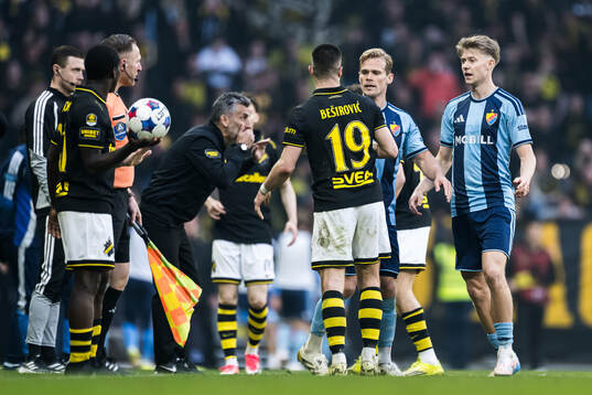 Djurgårdens Hampus Finndell och AIKs Dino Besirovic