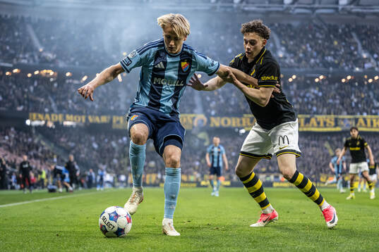 Djurgårdens Oskar Fallenius och AIKs Victor Goncalves