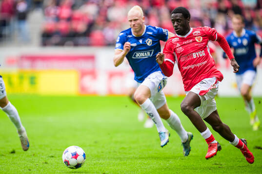 Halmstads André Boman och Kalmars Charles Sagoe Jr