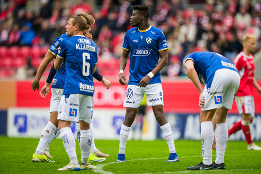 Halmstads Joel Allansson och Emmanuel Yeboah deppar