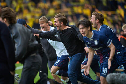 BRØNDBY, DANMARK - 10. MAJ 2026:  AGF spillerne Eric Kahl