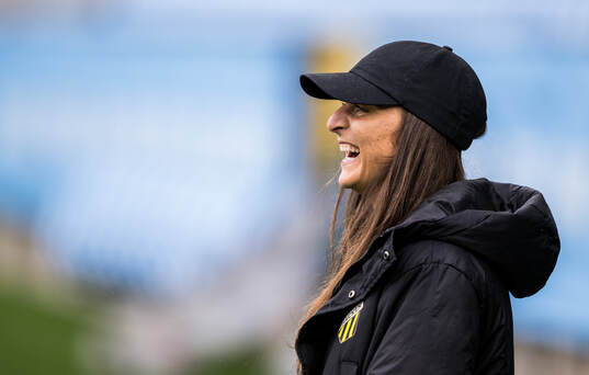 Häckens tränare Elena Sadiku