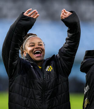 Häckens Felicia Schröder jublar