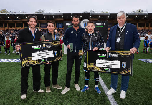 Sirius tränare Andreas Engelmark och Isak Bjerkebo tar