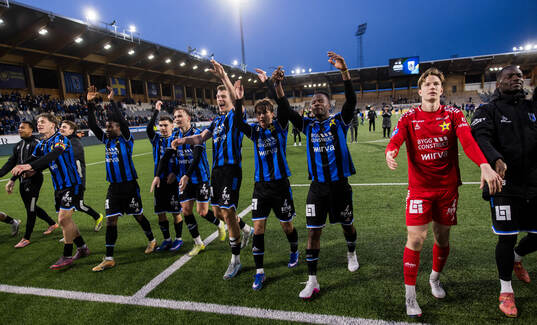 Sirius spelare jublar