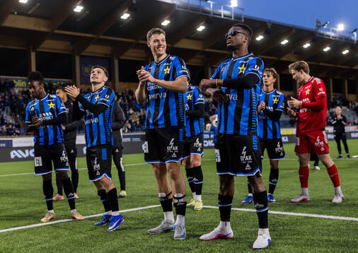 Sirius Isak Bjerkebo, Tobias Anker och Mohamed Soumah jublar