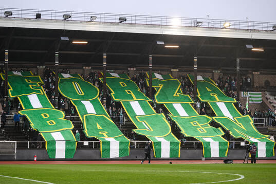 Hammarbys supportrar med ett tifo