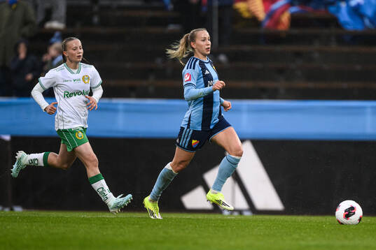 Hammarbys Fanny Peterson och Djurgårdens Sara Eriksson