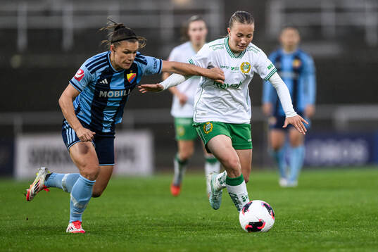 Djurgårdens Alexsandra Lobanova och Hammarbys Fanny