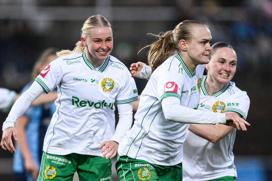 Hammarbys Elin Sørum, Emilie Joramo och Vilde Hasund jublar