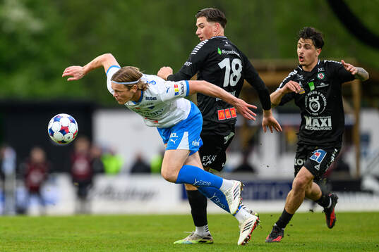 IFK Värnamos Hugo Andersson och Örebros Erman Hrastovina