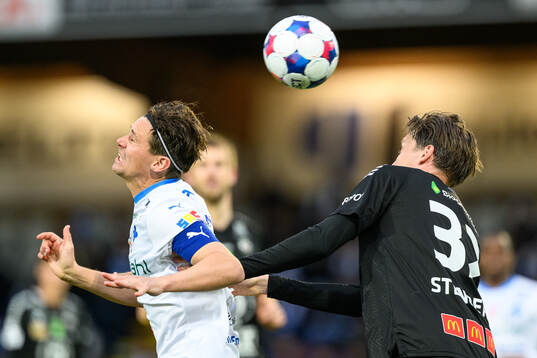IFK Värnamos Marcus Antonsson och Örebros John Stenberg