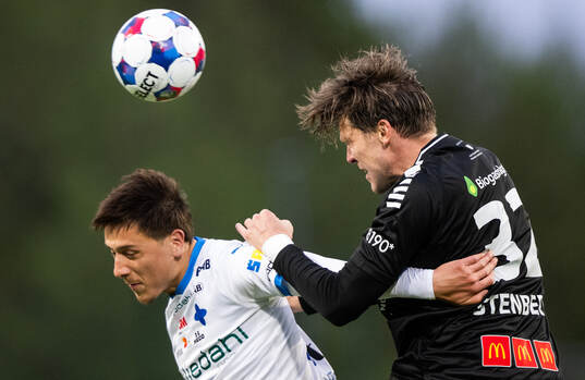 IFK Värnamos Kai Meriluoto och Örebros John Stenberg