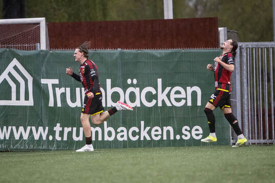 Östersunds Abel Stensrud jublar