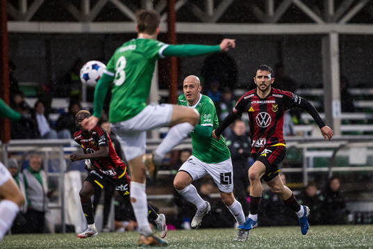 Brages Anton Lundin och Östersunds Amar Begic