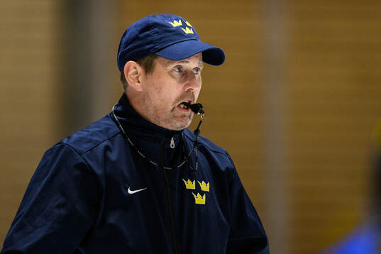 Assistant coach Stefan Klockare of Sweden at a practice