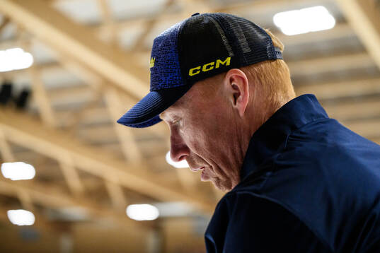 Assistant coach Jörgen Jönsson of Sweden at a practice