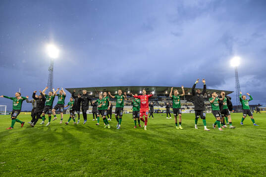 Varbergs spelare jublar