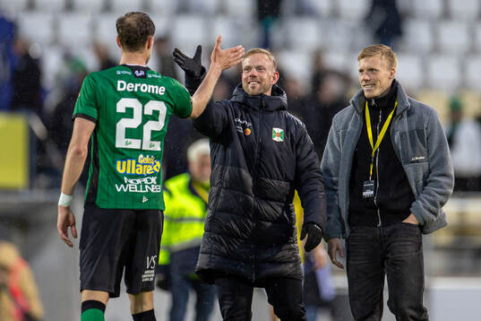 Varbergs tränare Victor Salwén och Emil Hellman jublar