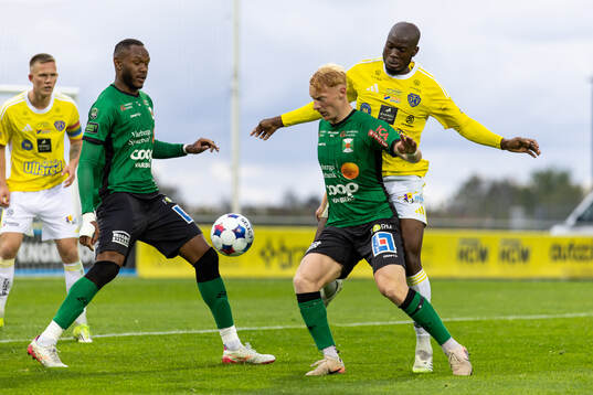 Varbergs Wilhelm Ärlig och Falkenbergs Lassina Sangaré