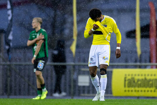 Falkenbergs Hugo Komano deppar