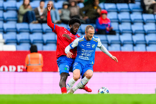 Helsingborgs Kevin Nyarko och Oddevolds Gabriel Sandberg