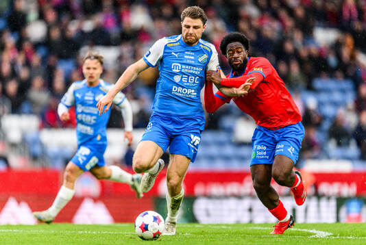 Oddevolds Erik Hedenquist och Helsingborgs Kevin Nyarko