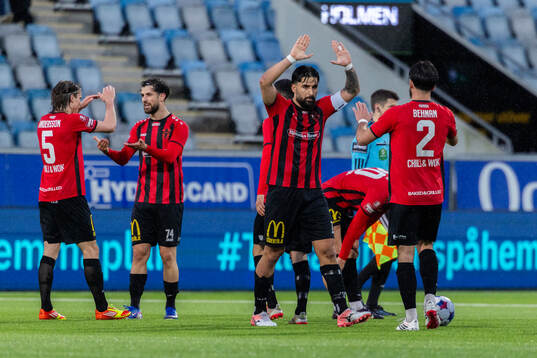 Nordic Uniteds spelare jublar