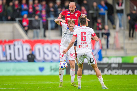 Sandvikens Christian Wagner och Östers Sebastian Hedlund
