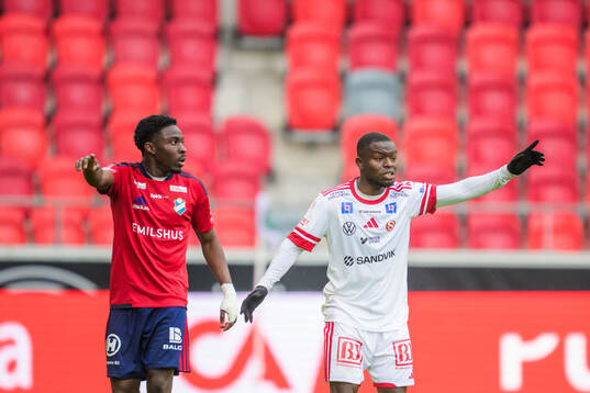 Östers Raymond Adjei och Sandvikens Mohammed Sadat
