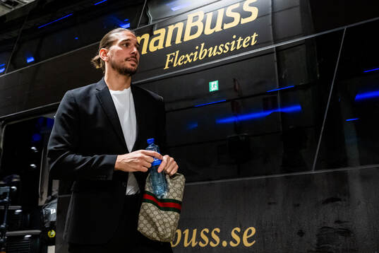 Hammarby Nikola Vasic anländer