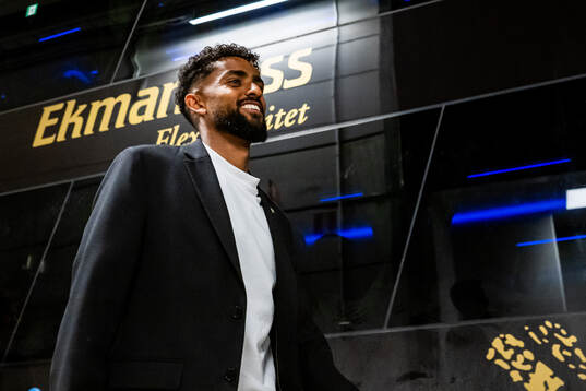 Hammarbys Tesfaldet Tekie anländer
