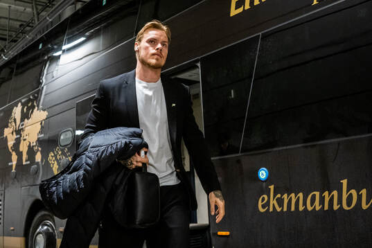 Hammarbys Victor Eriksson anländer