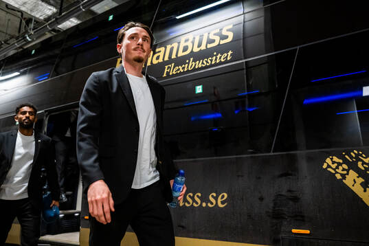 Hammarbys Noah Persson anländer