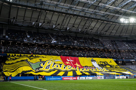Mjällbys supportrar med tifo
