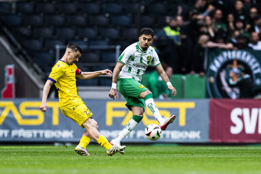 Mjällbys Jesper Gustavsson och Hammarbys Montader Madjed