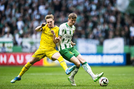 Mjällbys Jeppe Kjaer och Hammarbys Frederik Winther