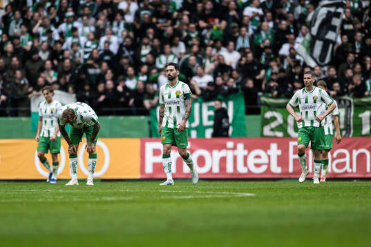 Hammarbys Victor Eriksson, Nahir Besara och Oscar Johansson