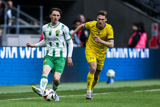 Hammarbys Noah Persson och Mjällbys Villiam Granath