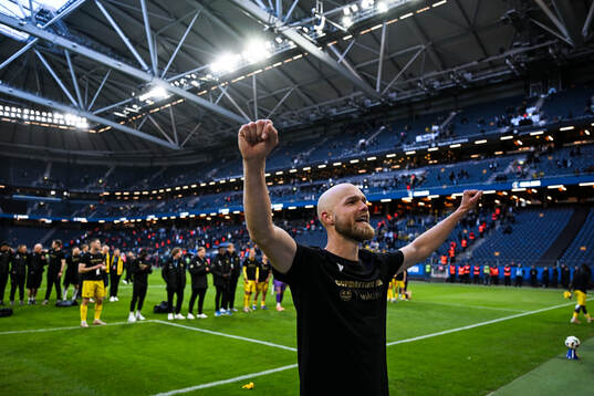 Mjällbys Viktor Gustafson jublar